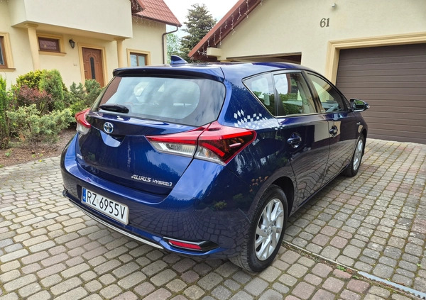 Toyota Auris cena 65400 przebieg: 58928, rok produkcji 2016 z Rzeszów małe 22